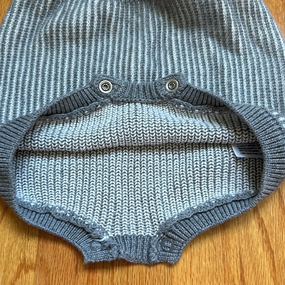 Cat & Jack Knit Bloomers with Suspenders - Grey White Stripes Cute 6 - 9 Months - Picture 4 of 5